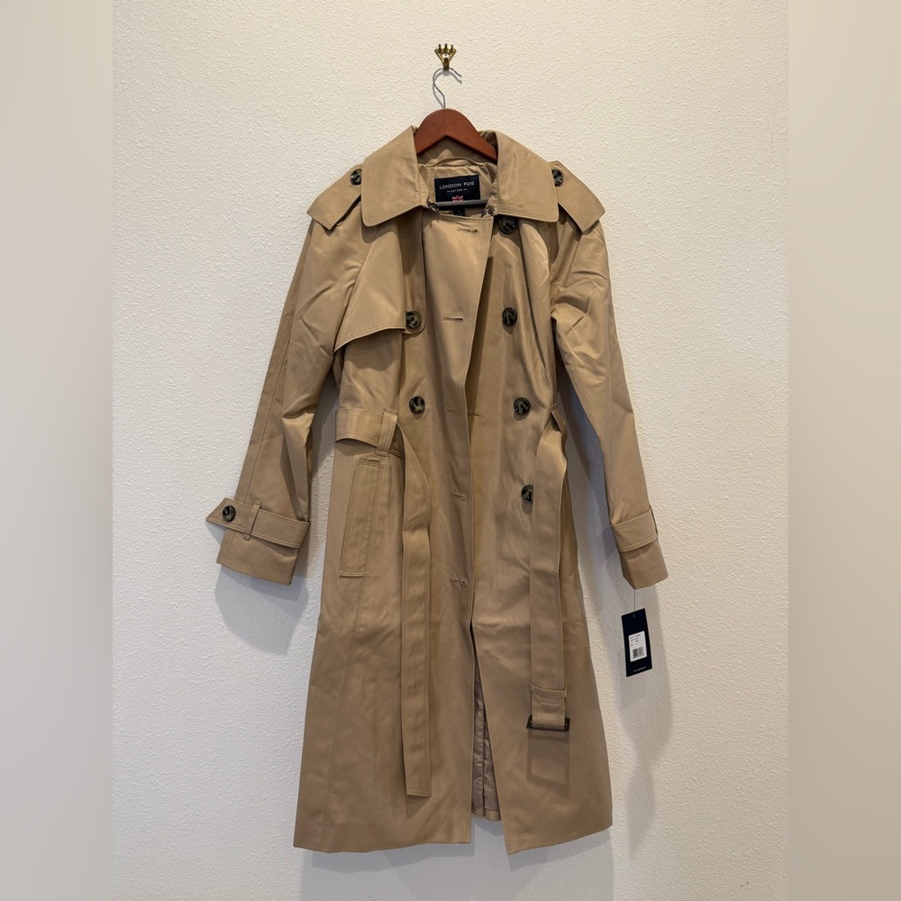 LONDON FOG womens Double-Breasted Long Trench Coat with Belt (Small) tan/beige